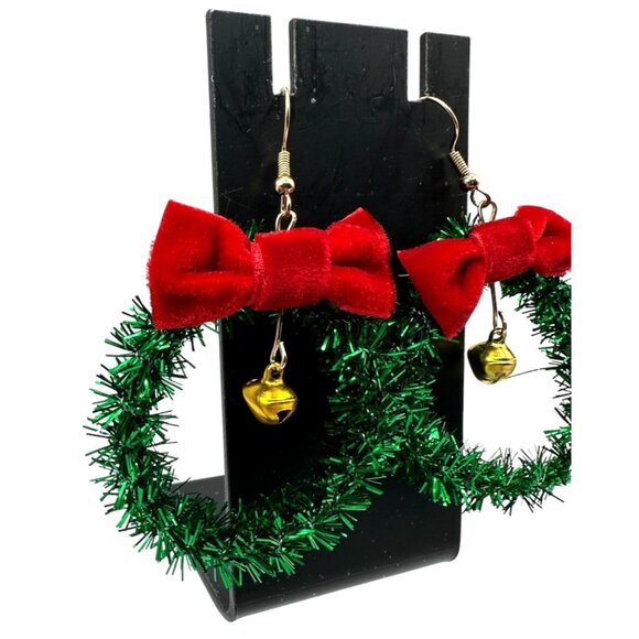 Festive Christmas Wreath Earrings Red Velvet Bows Holiday Jewelry For Women - Picture 3 of 6